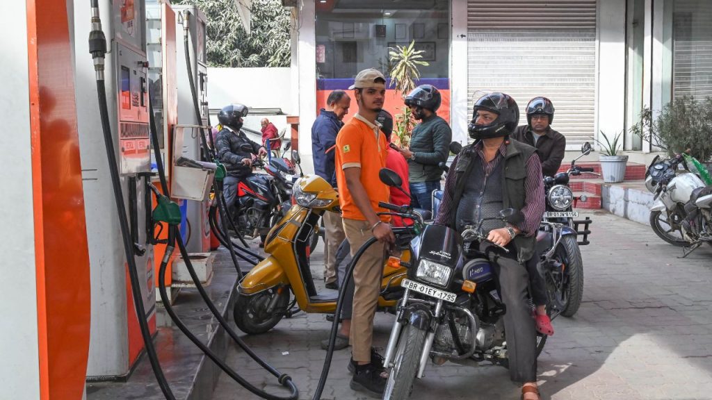 कितने बदल गए पेट्रोल-डीजल के दाम? यहां चेक करें नया रेट | petrol diesel price today 8&nbsp;February 2026 Wednesday check rates in your...