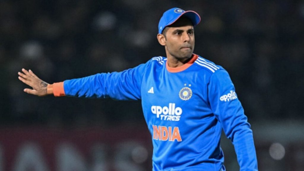 T20 World Cup 2026: कप्तान सूर्यकुमार यादव के पास विराट कोहली को पीछे छोड़ने का सुनहरा मौका | T20 world cup 2026 Suryakumar yadav needs only one fifty to surpass virat kohli record most fiifty...