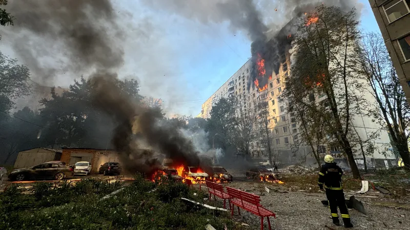 રશિયાનો યુક્રેન પર 12 કલાક સુધી ભીષણ હુમલો, 500 ડ્રોન અને 40 મિસાઈલ છોડી Russia launched a 12-hour fierce attack on Ukraine firing 500 drones and 40 missiles