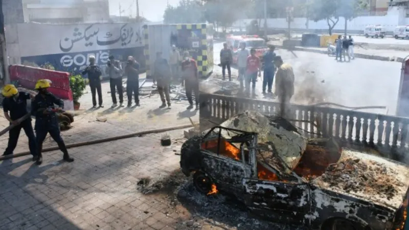 કરાચીમાં ખમેની માટે પ્રદર્શન ચાલી રહ્યું હતું, અમેરિકી સૈનિકોએ 22 લોકોને માર્યા… Khamenei death American soldiers shot 22 Pakistani protesters in Karachi