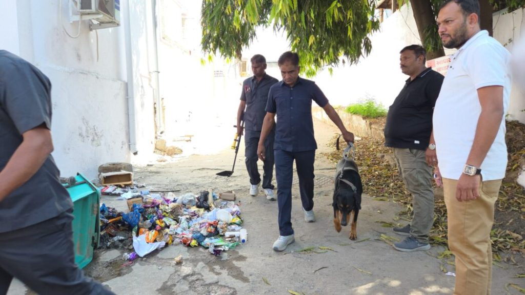 પાસપોર્ટ ઓફિસને બોમ્બથી ઉડાવી દેવાનો ઈમેઈલ મળતા પોલીસ દ્વારા ચેકીંગ