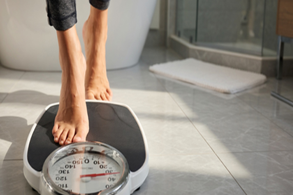 આહાર અને કસરત પછી પણ વજન નથી ઘટતું? જાણો તેની પાછળનું વૈજ્ઞાનિક કારણ डाइट और एक्सरसाइज के बाद भी नहीं घट रहा वजन? जानिए इसके पीछे वैज्ञानिक कारण