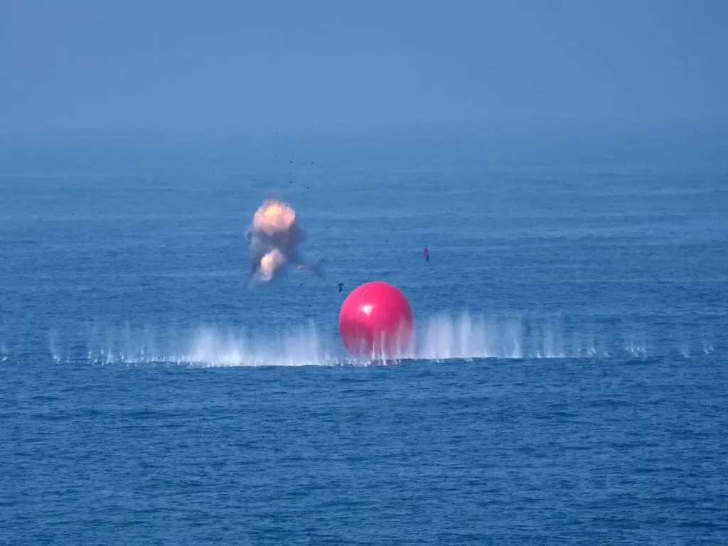 Taiwan ने अपने चारों ओर 7 चीनी जहाज और गुब्बारे देखे