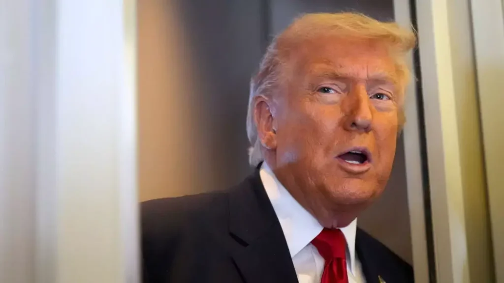 ટ્રમ્પે ઈરાનના પરમાણુ શસ્ત્રોને નાબૂદ કરવા માટે 100 ડોલરની તેલની તેજી જરૂરી ગણાવી… Trump ने ईरान के परमाणु हथियारों को खत्म करने के लिए $100 के तेल उछाल को ज़रूरी...