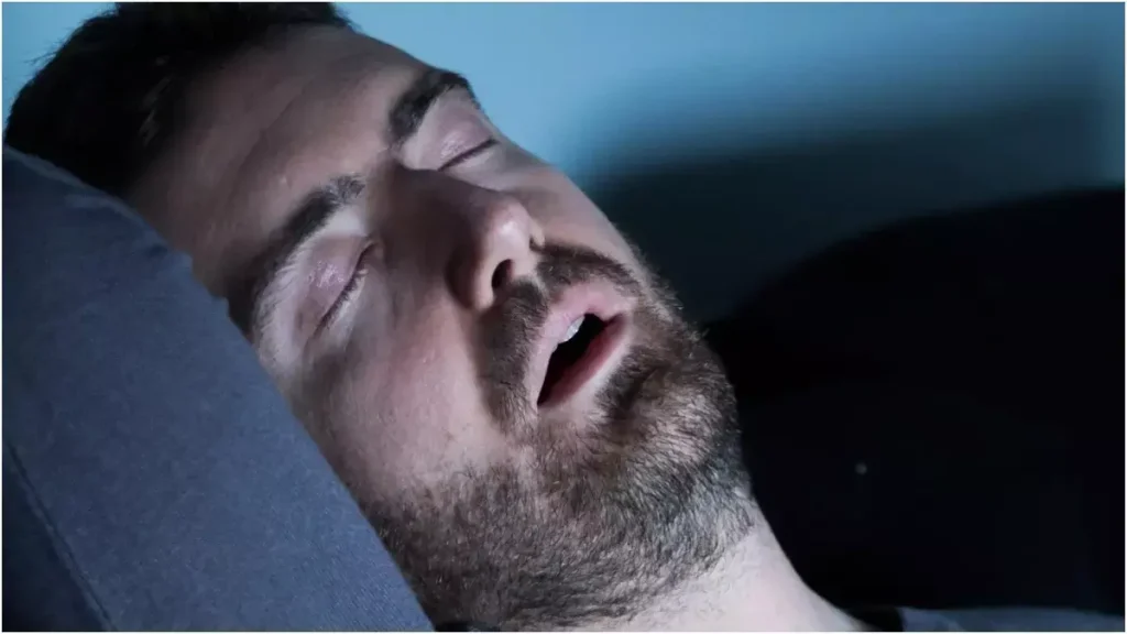 आपको खर्राटे की समस्या है तो 5 चेतावनी संकेत जिन्हें आपको नज़रअंदाज़ नहीं...