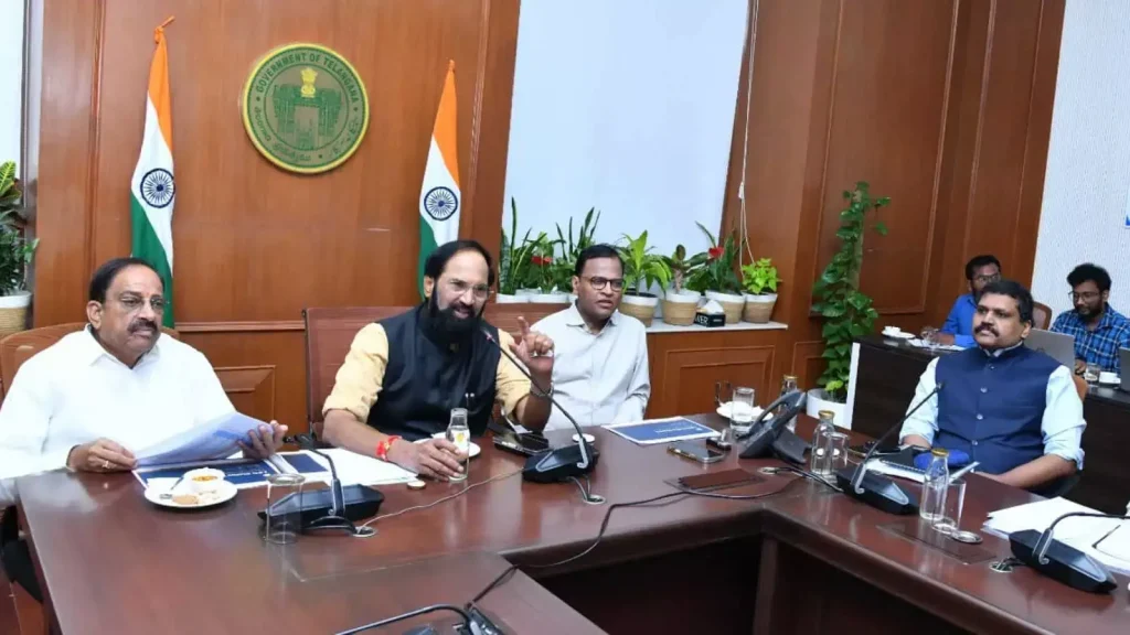 તેલંગાણામાં સ્થાનિક એલપીજીનો પૂરતો પુરવઠો છે. Telangana में घरेलू LPG की पर्याप्त आपूर्ति है।