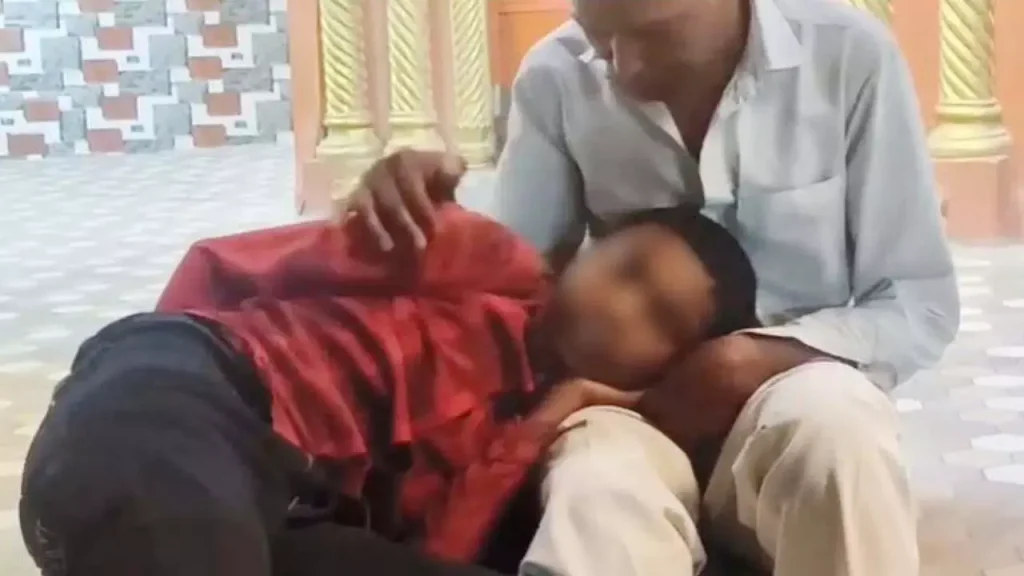 कुत्ते के काटने के बाद किशोर में आया भयानक बदलाव, परिजन सदमे में