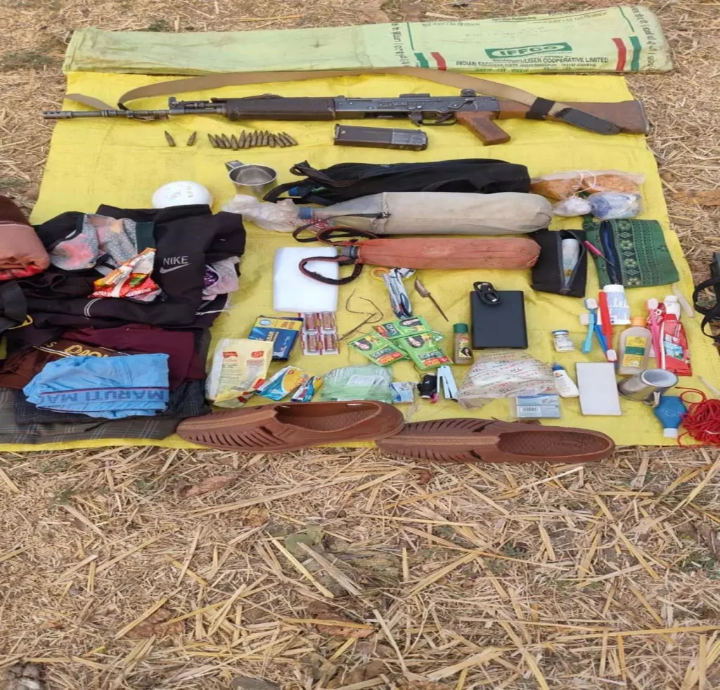 नक्सलियों के मौजदूगी पर जवानों का सर्च अभियान, नक्सली मौके से फरार