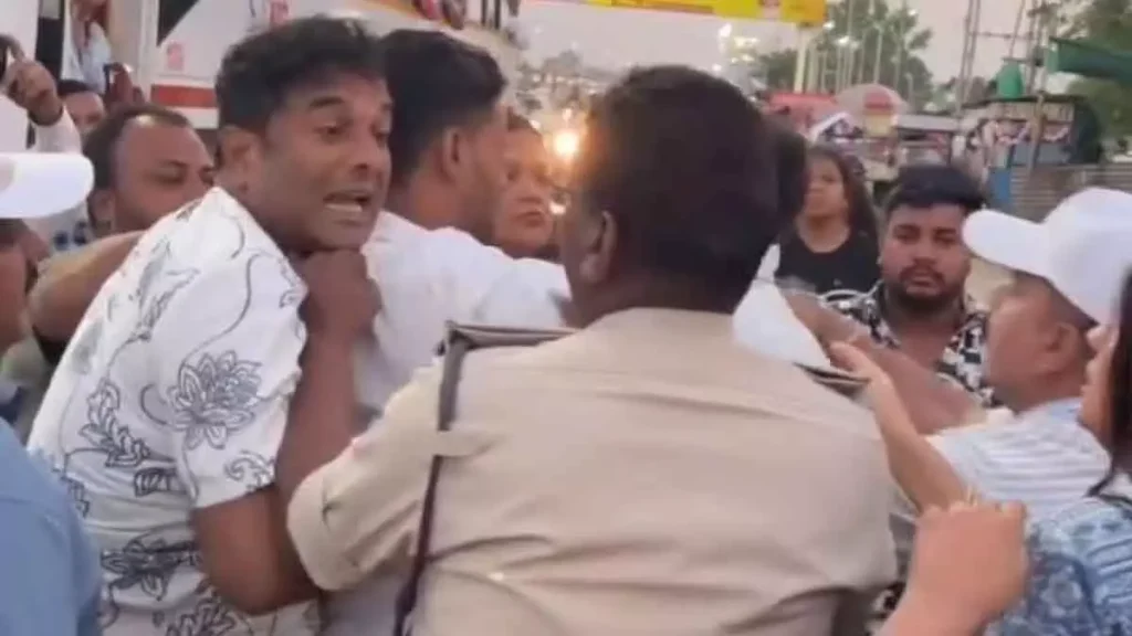 ભોપાલઃ રેલવે… Bhopal : वाहन चेकिंग के दौरान ट्रैफिक कांस्टेबल पर 'हमला' करने के आरोप में रेलवे...