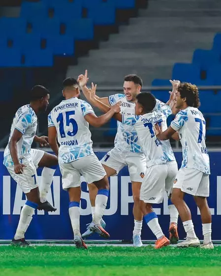 ISL: 10 સભ્યોની પંજાબે FC ગોવાને 1-1થી ડ્રો પર રોકી હતી आईएसएल: 10 खिलाड़ियों वाली पंजाब ने एफसी गोवा को 1-1 से ड्रॉ पर रोका
