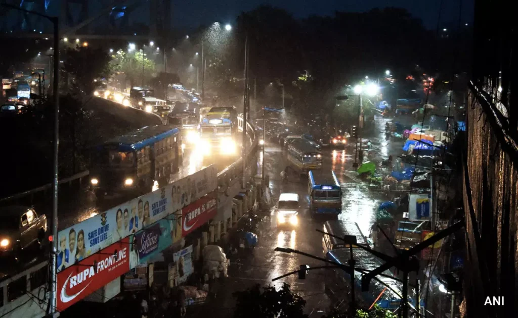 Kolkata: कालबैशाखी से प्रभावित दक्षिण बंगाल, लाल अलर्ट