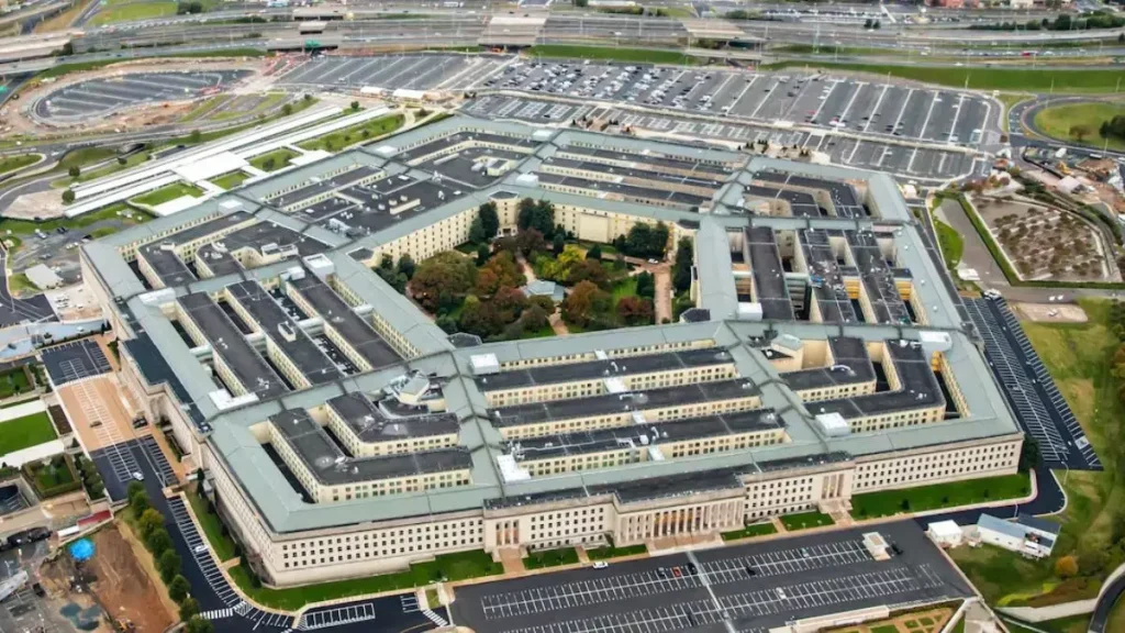 પેન્ટાગોન ઈરાન પર ગ્રાઉન્ડ એટેક માટે વ્યૂહરચના તૈયાર કરે છે, જ્યારે ટ્રમ્પ… Pentagon ईरान पर ज़मीनी हमले की रणनीति तैयार, जबकि ट्रंप ज़मीनी सैनिकों के...