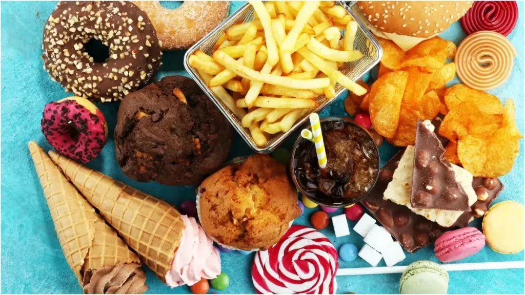 60 दिन तक जंक फूड छोड़ने पर शरीर में क्या बदलाव होते हैं? जानें पूरा असर