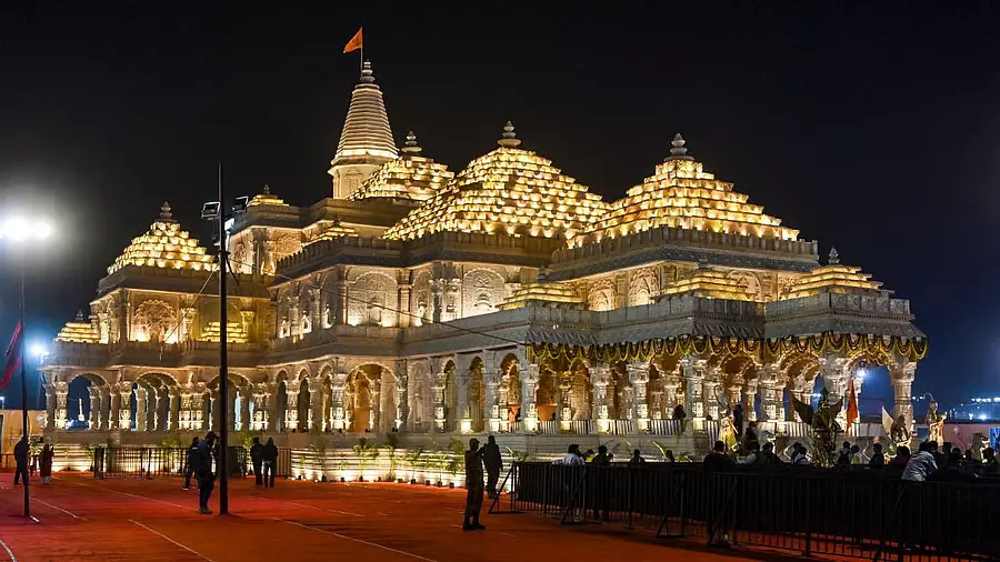 મથુરાઃ કૃષ્ણ જન્મભૂમિ મંદિરે રામ નવમી માટે 450 કિલોનો પ્રસાદ અયોધ્યા મોકલ્યો Mathura: कृष्ण जन्मभूमि मंदिर ने रामनवमी के लिए 450 किलो प्रसाद अयोध्या भेजा