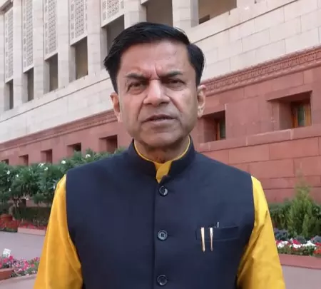 ભાજપના સાંસદોએ પશ્ચિમ એશિયામાં સંકટ પર સર્વપક્ષીય બેઠકનું સમર્થન કર્યું पश्चिम एशिया में संकट पर सर्वदलीय बैठक का भाजपा सांसदों ने किया समर्थन