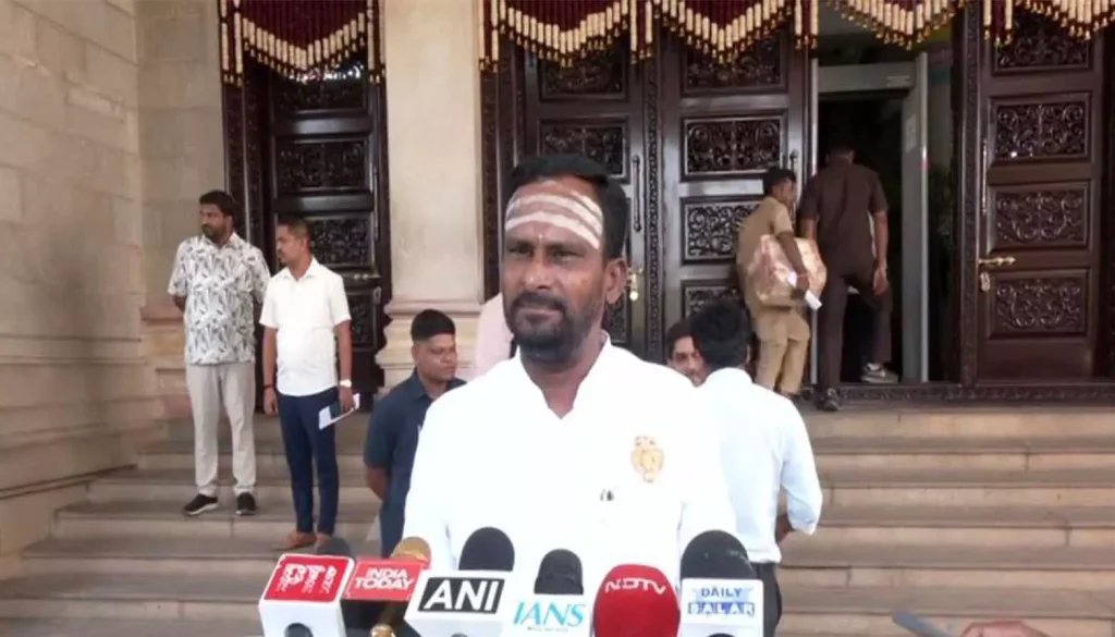 कांग्रेस MLA कशप्पनवर ने कर्नाटक क्रिकेट एसोसिएशन पर IPL 2026 के टिकट ब्लैक में...