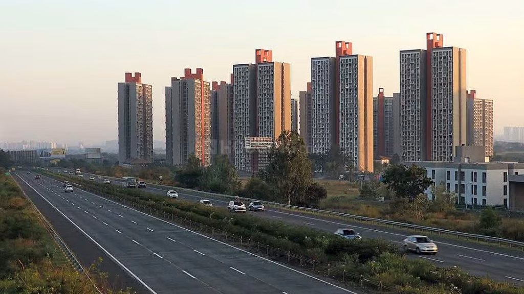 દક્ષિણ મુંબઈ લક્ઝરી માર્કેટમાં તેજી: લોઅર પરેલ એપાર્ટમેન્ટ્સની કિંમત ₹60 કરોડથી… साउथ मुंबई लग्ज़री मार्केट में तेज़ी: लोअर परेल का अपार्टमेंट ₹60 करोड़ से...