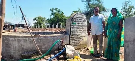 હેમંત સાહુના જીવનમાં પરિવર્તનનું કારણ બન્યું, સ્વાવલંબન તરફના પગલાં कुआं बना हेमंत साहू के जीवन में बदलाव की वजह, आत्मनिर्भरता की ओर बढ़ते कदम