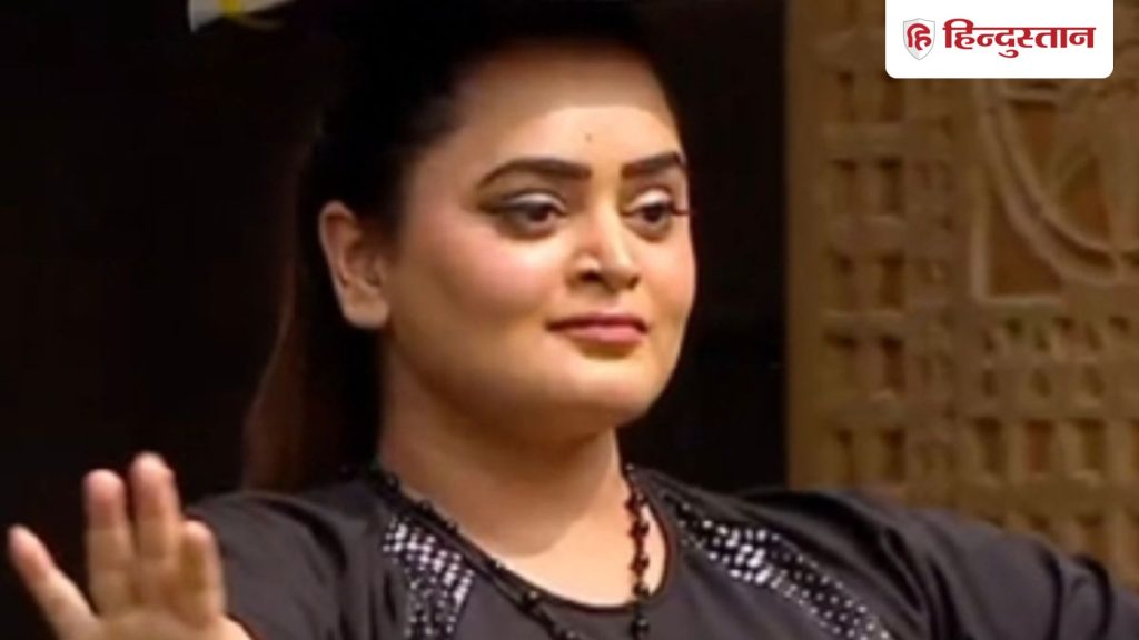 ‘दुबई में मिसाइलें उड़ रही हैं, लेकिन मैं सेफ हूं, दिल्ली में नहीं’, बेबिका...