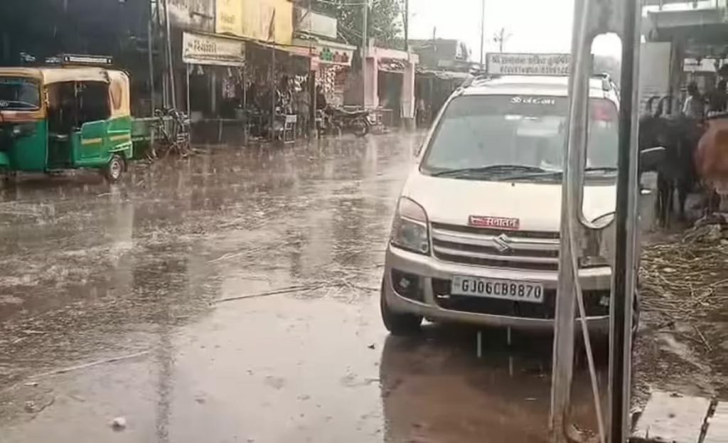 અમરેલી અને જામનગર જિલ્લામાં કરા સાથે વરસાદ, ખેડૂતોની ચિંતા વધી