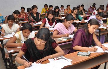 અમદાવાદમાં ગુજરાત માધ્યમિક અને ઉચ્ચતર માધ્યમિક શિક્ષણ બોર્ડની પરીક્ષા… અમદાવાદમાં ગુજરાત માધ્યમિક અને ઉચ્ચતર માધ્યમિક શિક્ષણ બોર્ડની પરીક્ષા...