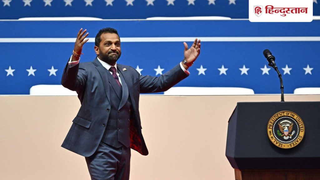 વાયરલ વીડિયોઃ ટ્રમ્પના નજીકના સાથી કાશ પટેલ હિન્દી ગીત પર ડાન્સ કરી રહ્યા હતા? શું છે વીડિયો… Viral Video: हिंदी गाने पर नाच रहे थे ट्रंप के करीबी काश पटेल? क्या है वीडियो की...