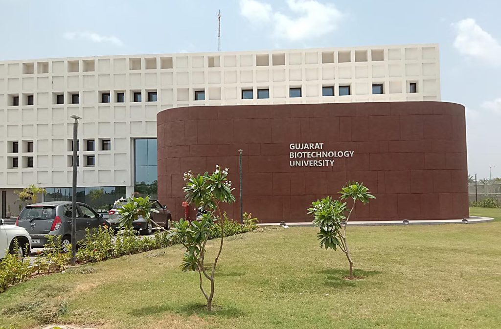 GBUની વિદ્યાર્થીનીઓએ સાબિત કર્યું કે વિજ્ઞાનના સમીકરણોમાં પણ ‘નારી...