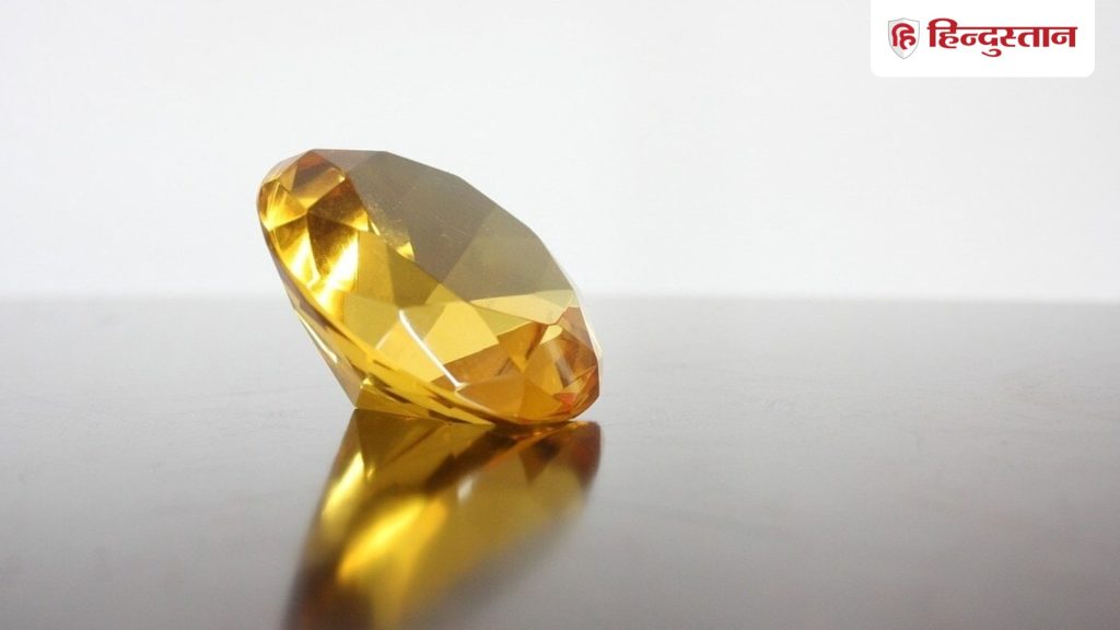 रत्न शास्त्र: क्या आपने भी धारण किया है नीलम रत्न, नोट कर लें ये बातें, वरना...
