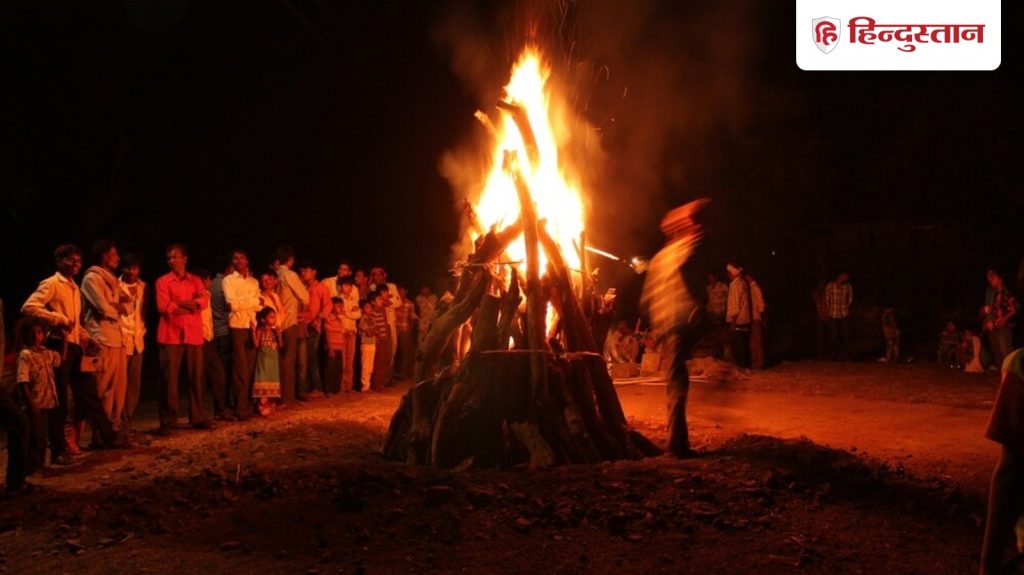 હોળી 2026: નોકરી-ધંધામાં પ્રગતિ માટે હોલિકાની ભસ્મથી કરો આ ઉપાયો, માતા… Holi 2026: नौकरी और बिजनेस में तरक्की के लिए होलिका की राख से करें ये उपाय, मां...