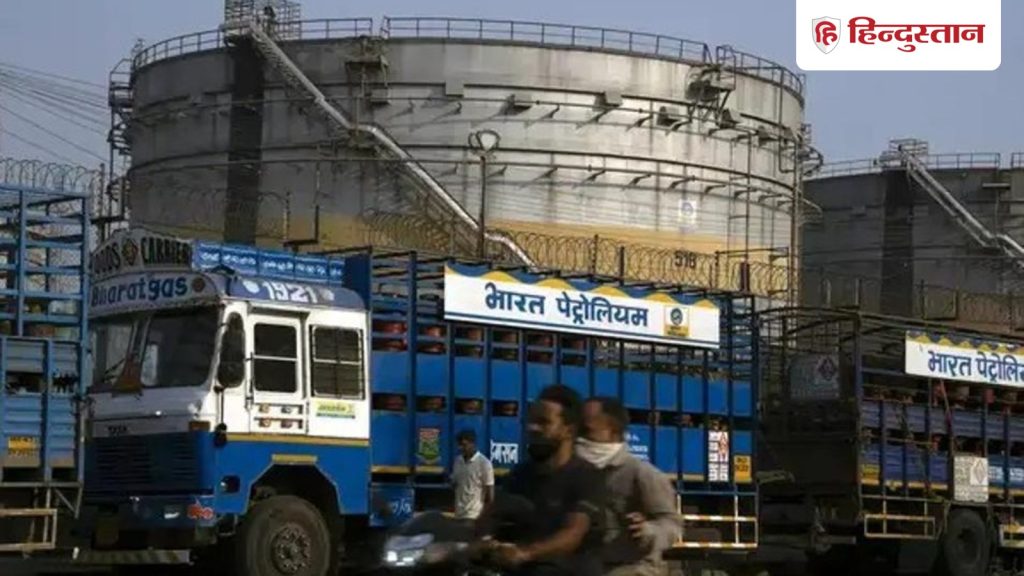 संकट की घड़ी में भारत फिर बना बांग्लादेश का तारणहार, भेजा 5000 टन अतिरिक्त डीजल
