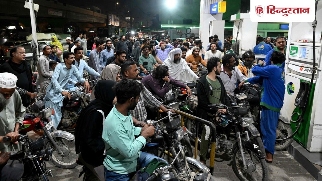 पाकिस्तान में हाहाकार! इस दिन के बाद खत्म हो जाएगी गैस, रॉकेट हुए...