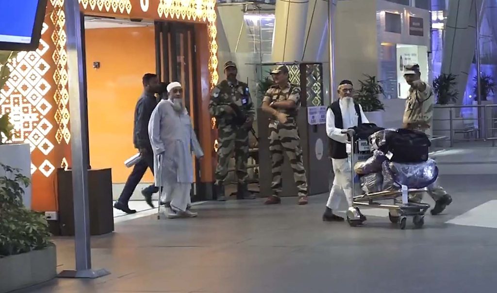 170 થી વધુ ભારતીય મુસાફરો દુબઈથી સુરક્ષિત રીતે અમદાવાદ પહોંચ્યા