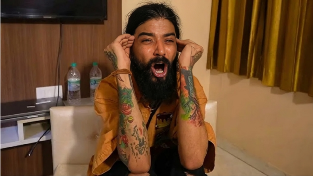 यूट्यूबर अनुराग डोभाल ने इंस्टाग्राम लाइव पर की आत्महत्या की कोशिश, वीडियो वायरल