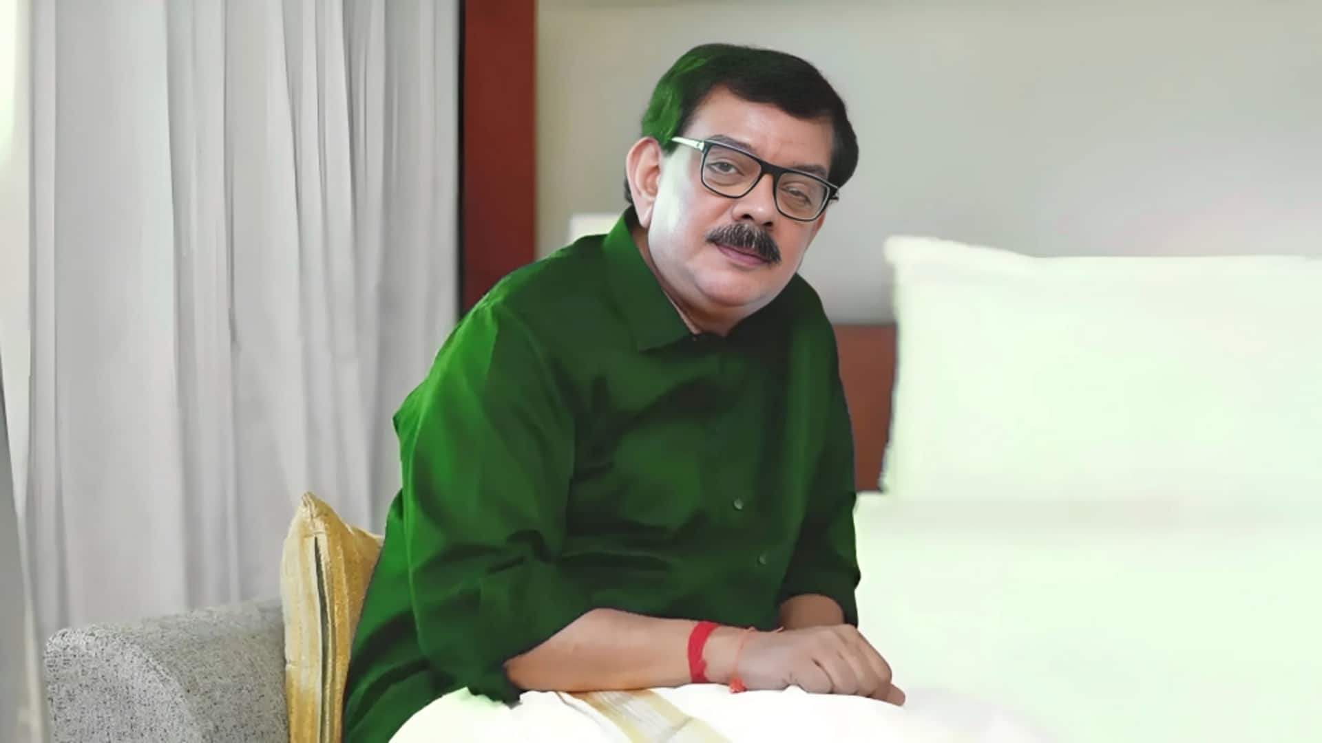 પ્રિયદર્શને બોલિવૂડ પર પ્રહારો કર્યા, કહ્યું- 3 અભિનેતા અને 30 નકામા લોકો; આવો તમાશો મેં ક્યાંય જોયો નથી.