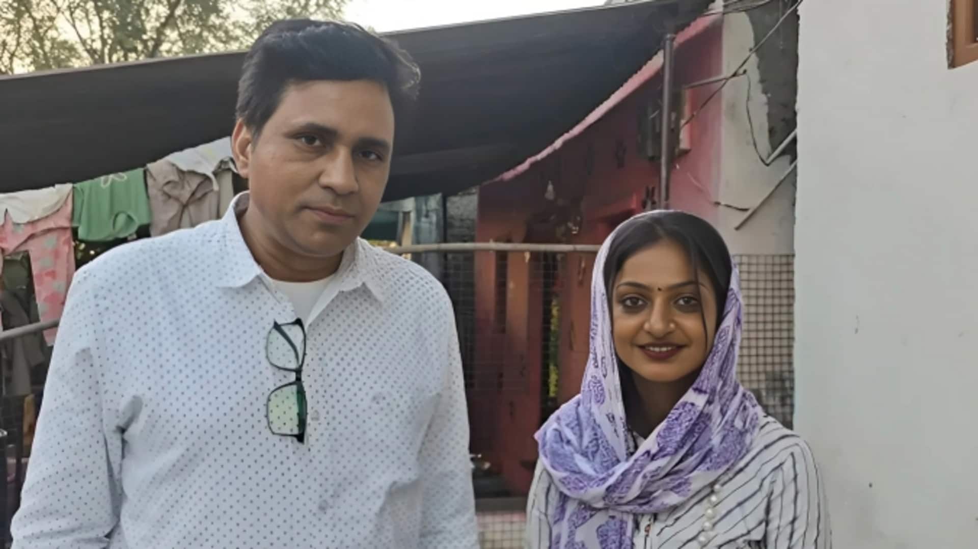 'કુંભ ગર્લ' મોનાલિસા અને સનોજ મિશ્રાના દાવાની સંપૂર્ણ સત્યતા, છેતરપિંડી; ધમકી કે આયોજિત કાવતરું?
