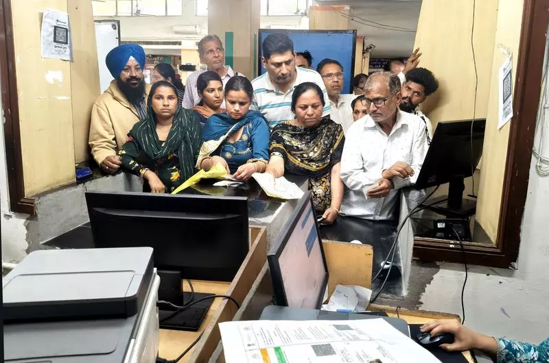 જલંધર: એક વર્ષની રાહ, સરકારે સિંગલ-વિન્ડો સિટીઝન સર્વિસ પોર્ટલ માટે કામ શરૂ કર્યું… Jalandhar: एक साल के इंतज़ार, सरकार ने सिंगल-विंडो सिटीजन सर्विस पोर्टल के लिए काम...