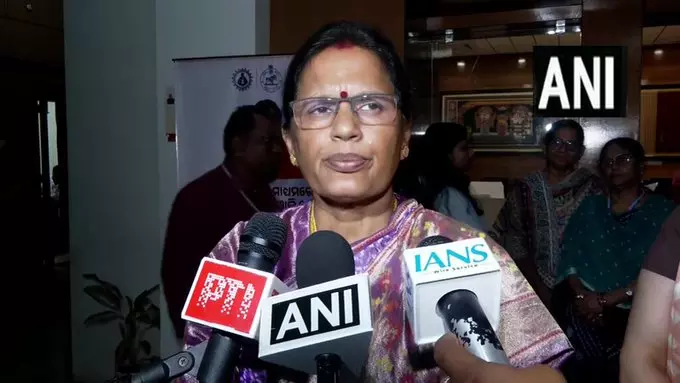 1,889 આંગણવાડી કેન્દ્રોનું ઉદ્ઘાટન, 2027 સુધીમાં 10,000નો લક્ષ્યાંક 1,889 आंगनवाड़ी केंद्रों का उद्घाटन, 2027 तक 10,000 का लक्ष्य