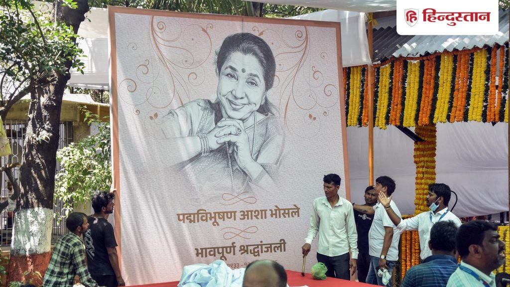 भारत से इतनी नफरत, पाकिस्तान में आशा भोसले के गाने चलाए तो चैनल को नोटिस भेजा