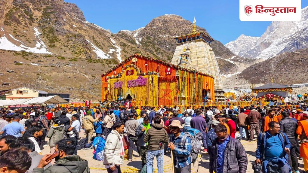 केदारनाथ कभी मत आना; पत्नी और बच्चे के साथ रोते व्यक्ति ने शेयर किया वीडियो