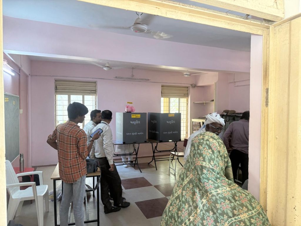 લગ્નના માંડવેથી લોકશાહીના પર્વ સુધી -બકરાણાના નવપરિણીત યુવાને જાન...