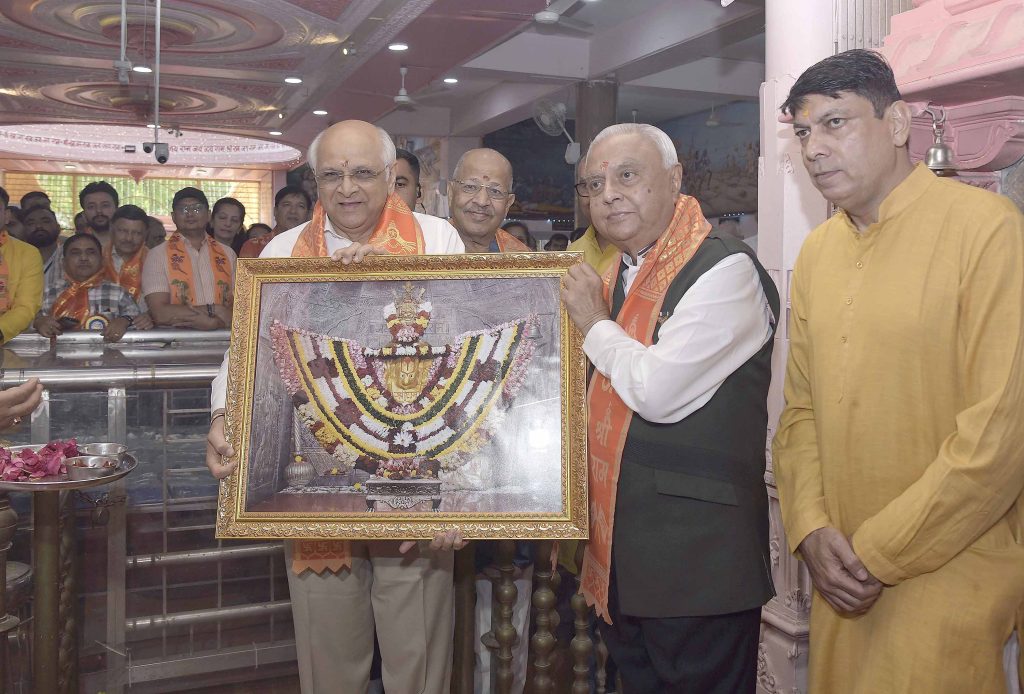 હનુમાનજી શોભાયાત્રાઃ ગજરાજ, ઊંટગાડી, વિશાળ ગદા, ટ્રક ઉપરાંત ‘ઑપરેશન...