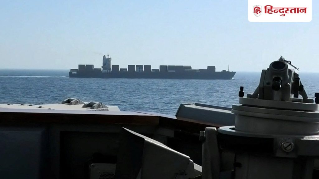 होर्मुज में महायुद्ध! US ने ईरानी जहाज पर बोला धावा, कब्जे में लिया; तेहरान ने...