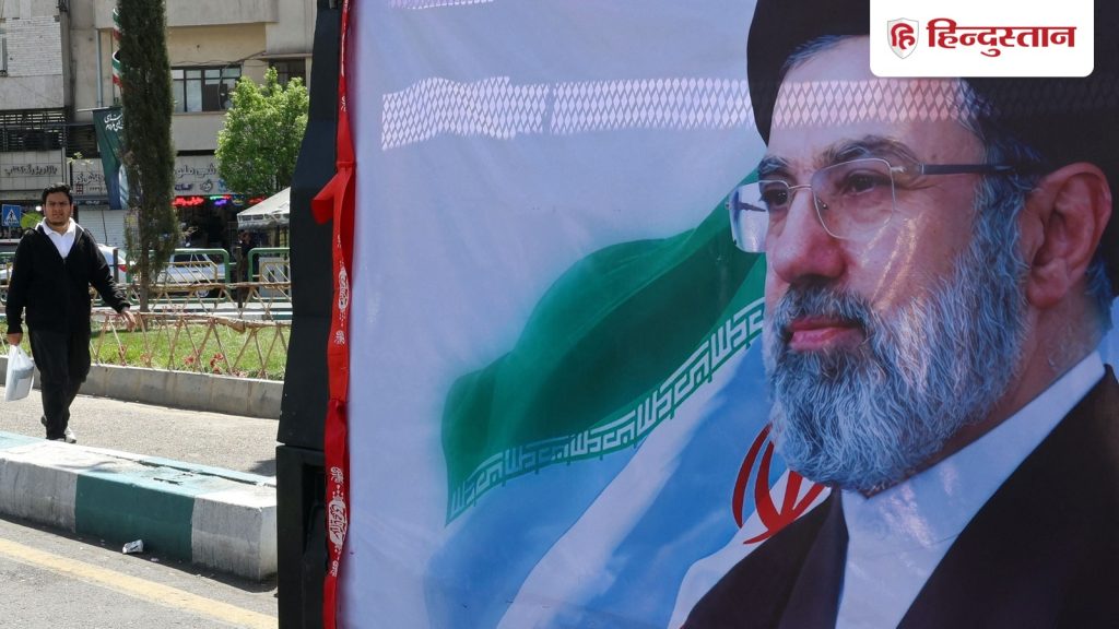 दुश्मन पर बिजली की तरह होगा हमला; होर्मुज पर तनातनी के बीच मोजतबा खामेनेई...