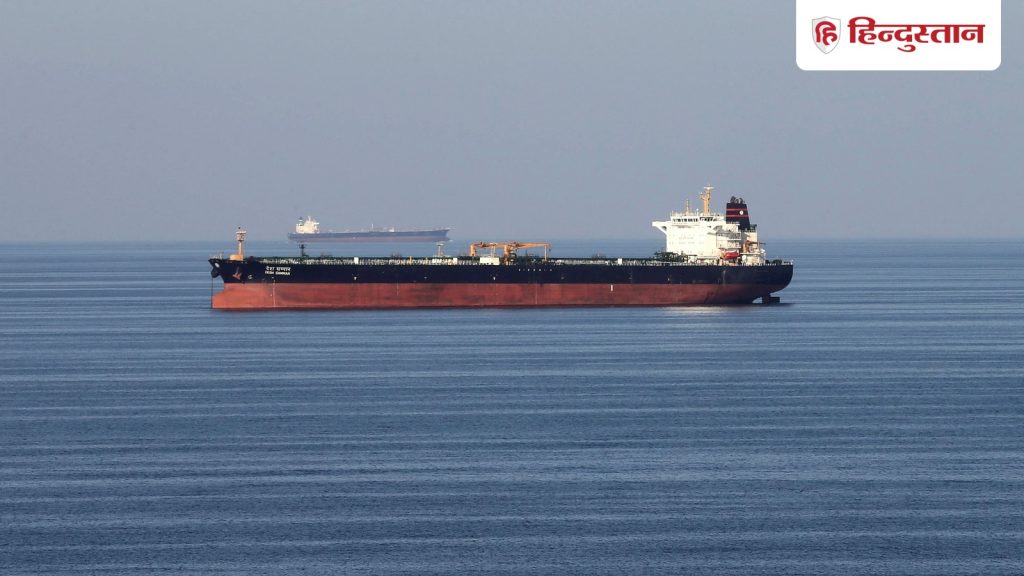 હોર્મુઝમાં લેન્ડમાઈનનો ડર! ઈરાને વહાણોના રૂટ બદલ્યા, નવો રૂટ પણ… होर्मुज में बारूदी माइन्स का खौफ! ईरान ने बदले जहाजों के रास्ते, नया रूट भी...