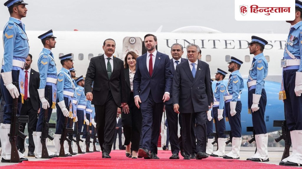 इस्लामाबाद पहुंचे अमेरिकी उपराष्ट्रपति जेडी वेंस, जानें कौन-कौन है साथ;...