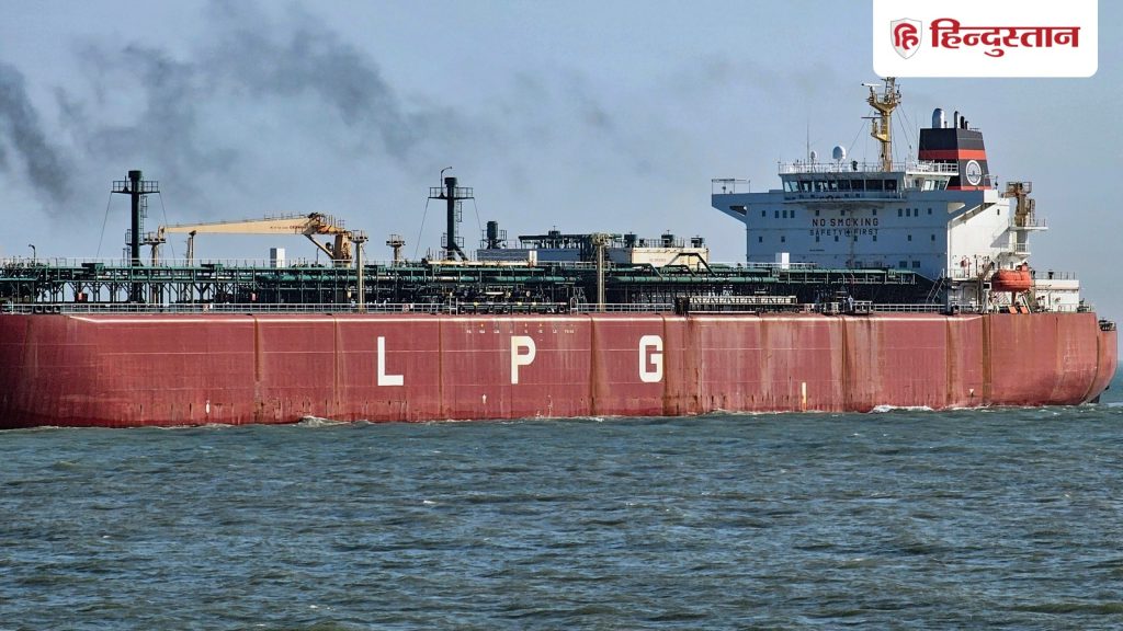 मुफ्त में नहीं आई शांति, होर्मुज पर ईरान और ओमान लेंगे फीस; भारत से भी...