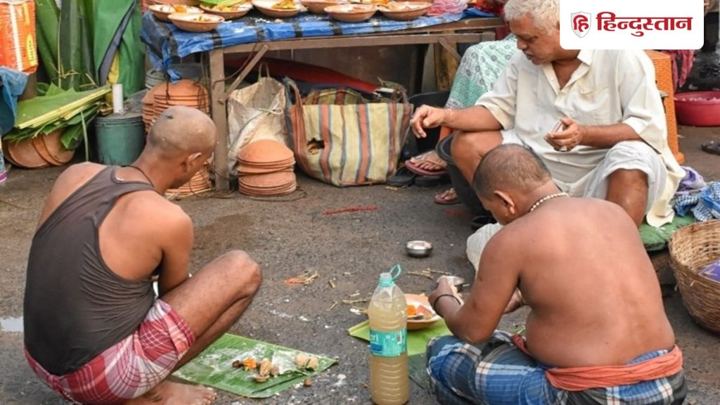 गरुड़ पुराण: अंतिम संस्कार के बाद क्यों कराया जाता है मुंडन?