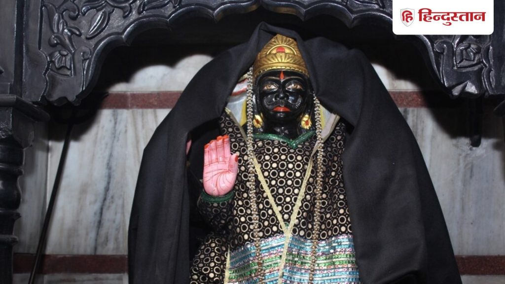 ज्योतिष शास्त्र: कुंडली में शनि शुभ है या अशुभ कैसे जानें? कमजोर शनि के...