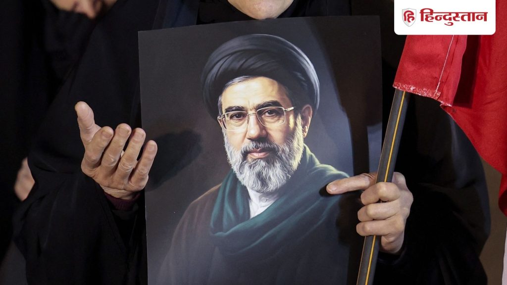 ना बोल, ना खा पा रहे ईरान ने नए सुप्रीम लीडर, चेहरा झुलसा, प्लास्टिक...