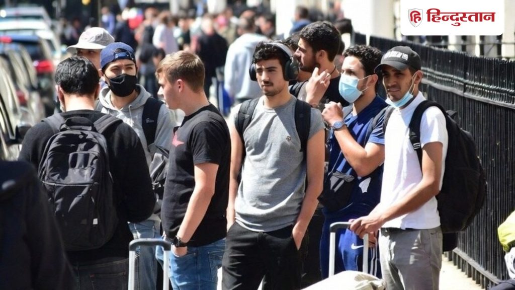 ब्रिटेन में शरण के लिए 'समलैंगिक' का खेल, चर्चा के केंद्र में क्यों हैं...